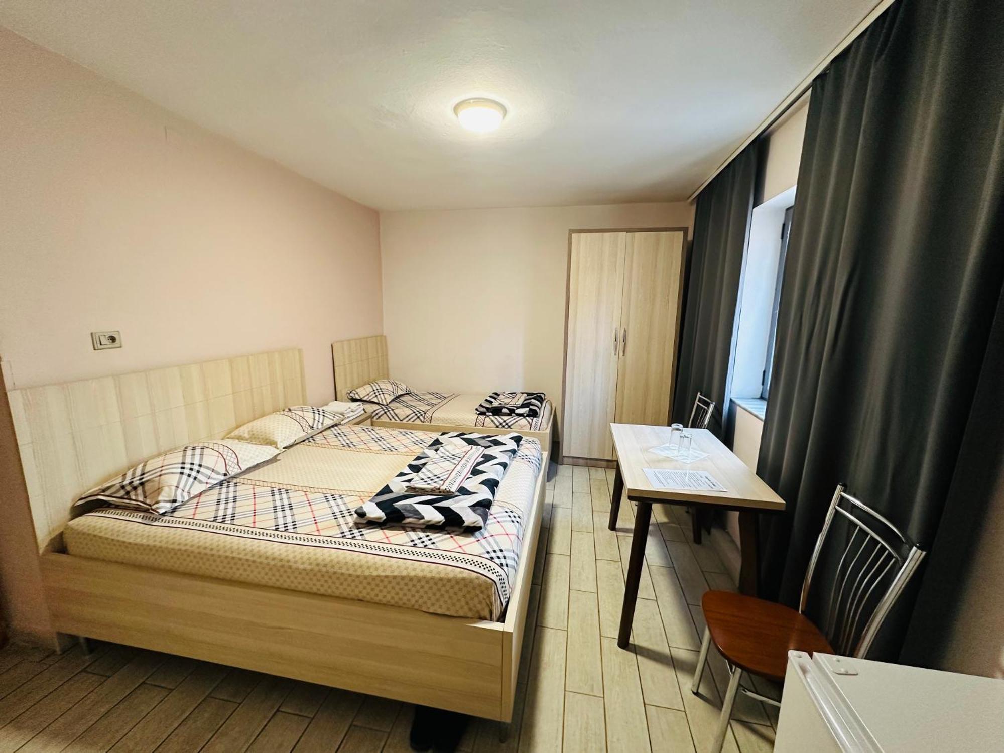 Urban Life Tirana- Economy Rooms Exteriör bild